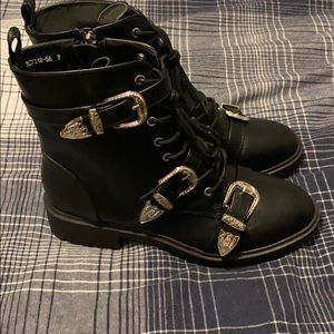 Combat buckle boot 7